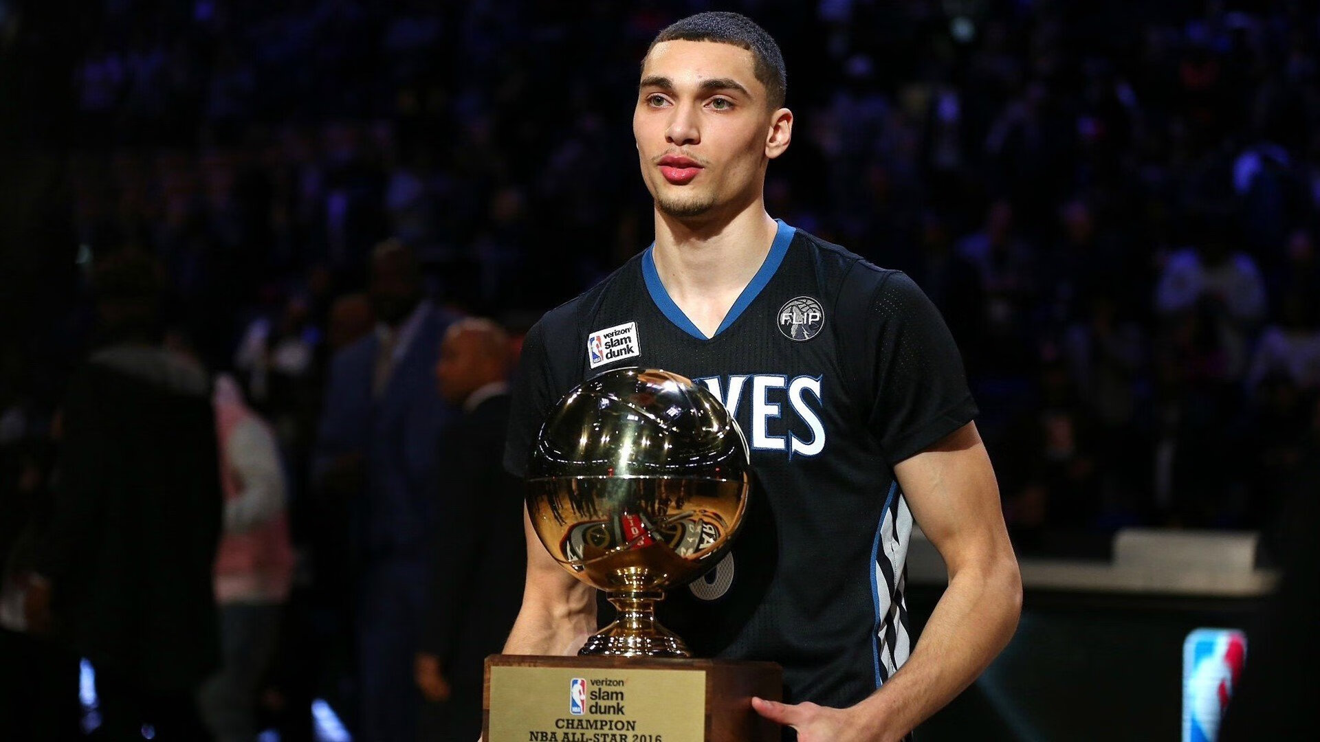 冬窗多条大鱼争夺战！瓦科备受关注，周定洋身处变数，降级球队成抢手对象