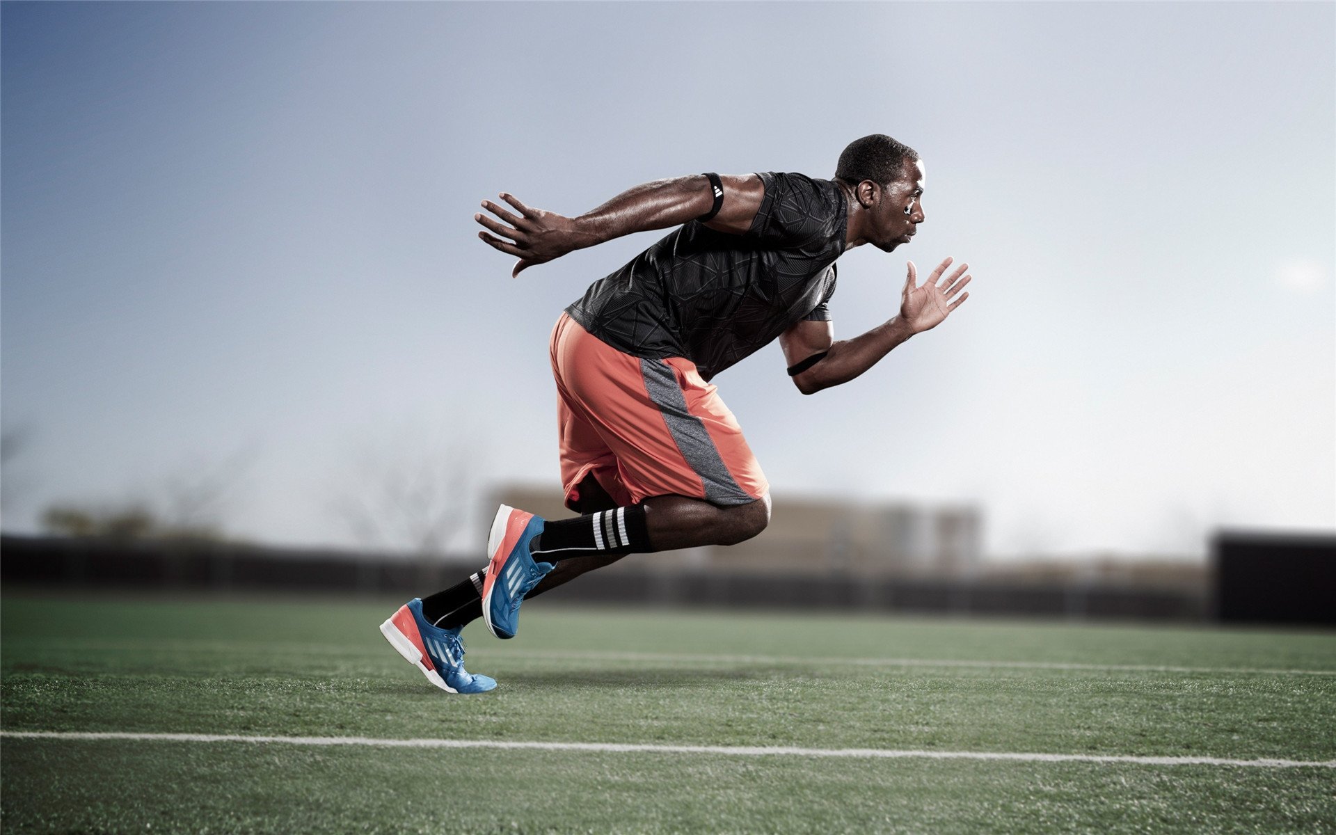 羽毛球新晋选手表现抢眼备受期待，今年羽毛球选手